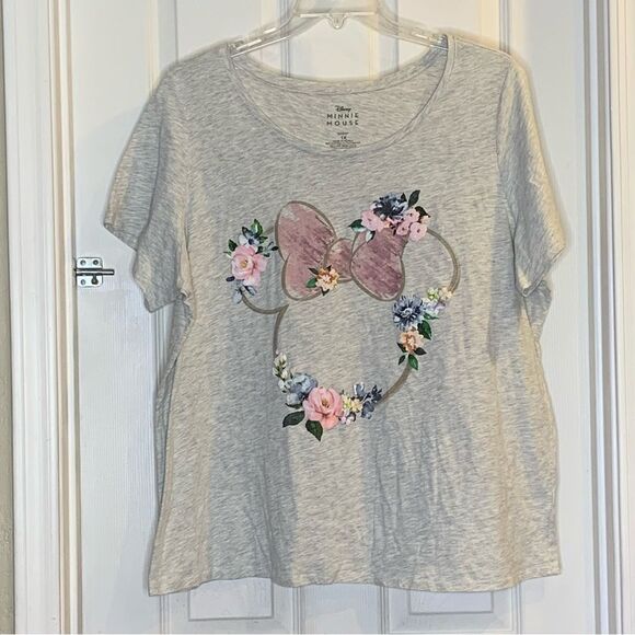 Disney Minnie Mouse Floral Graphic Tee Size 1X - Picture 1 of 7
